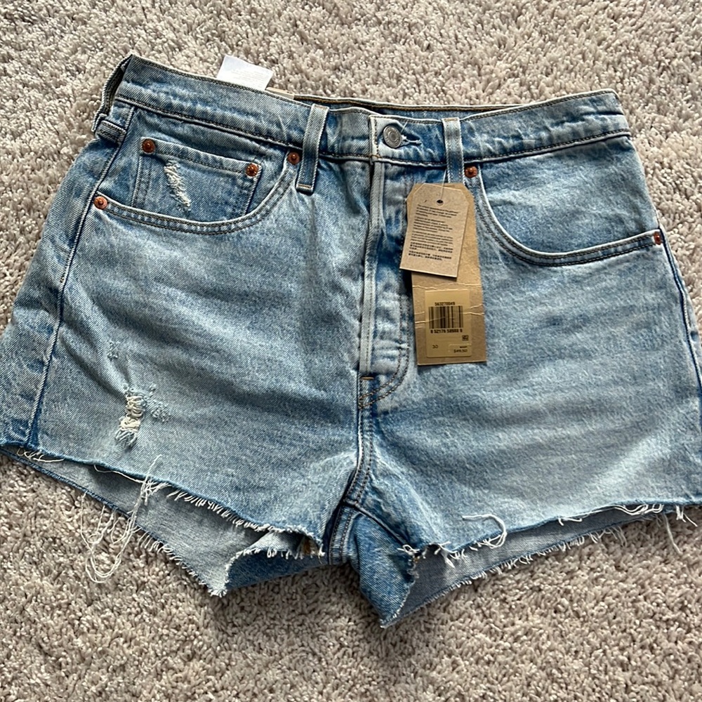 Levi’s shorts